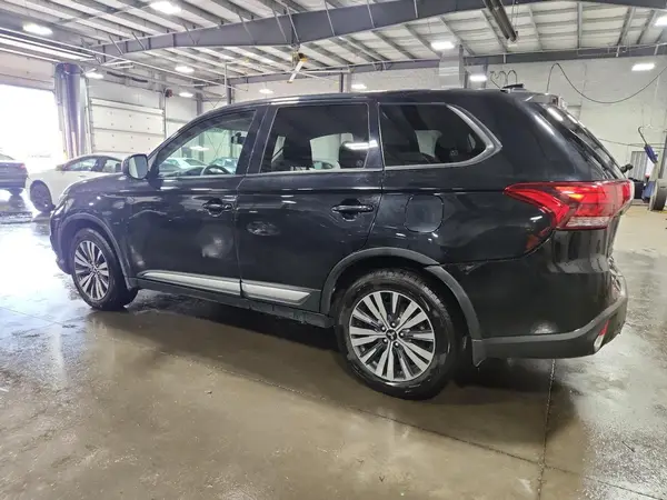 JA4AZ3A35KZ029202 2019 MITSUBISHI OUTLANDER - Image 2