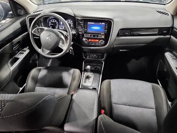 JA4AZ3A35KZ029202 2019 MITSUBISHI OUTLANDER - Image 8