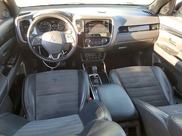 JA4AZ3A35KZ032911 2019 MITSUBISHI OUTLANDER - Image 8