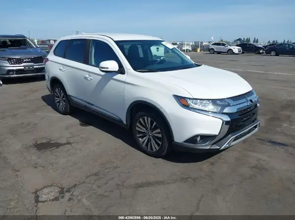 JA4AZ3A35KZ034321 2019 MITSUBISHI OUTLANDER - Image 1