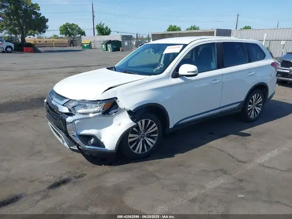 JA4AZ3A35KZ034321 2019 MITSUBISHI OUTLANDER - Image 2