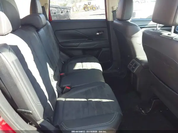 JA4AZ3A35KZ039275 2019 MITSUBISHI OUTLANDER - Image 8