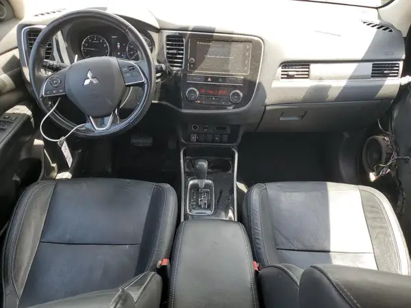 JA4AZ3A35KZ041334 2019 MITSUBISHI OUTLANDER - Image 8