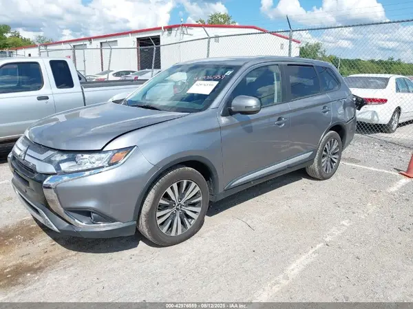 JA4AZ3A35KZ043410 2019 MITSUBISHI OUTLANDER - Image 2