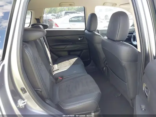 JA4AZ3A35KZ043410 2019 MITSUBISHI OUTLANDER - Image 8