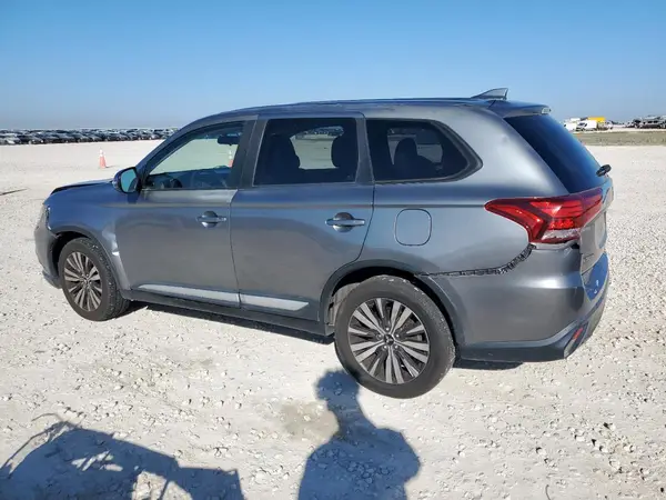 JA4AZ3A35KZ044489 2019 MITSUBISHI OUTLANDER - Image 2
