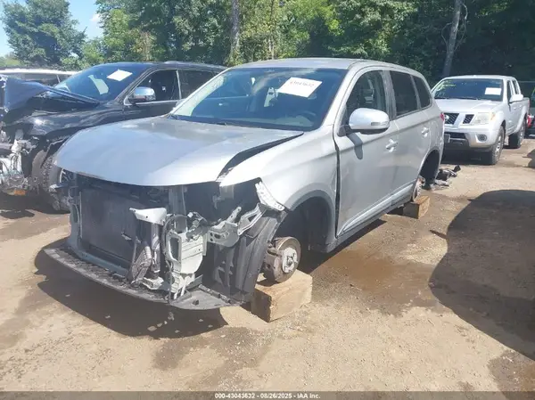 JA4AZ3A35KZ044654 2019 MITSUBISHI OUTLANDER - Image 2
