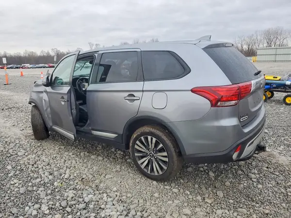 JA4AZ3A35KZ045237 2019 MITSUBISHI OUTLANDER - Image 2
