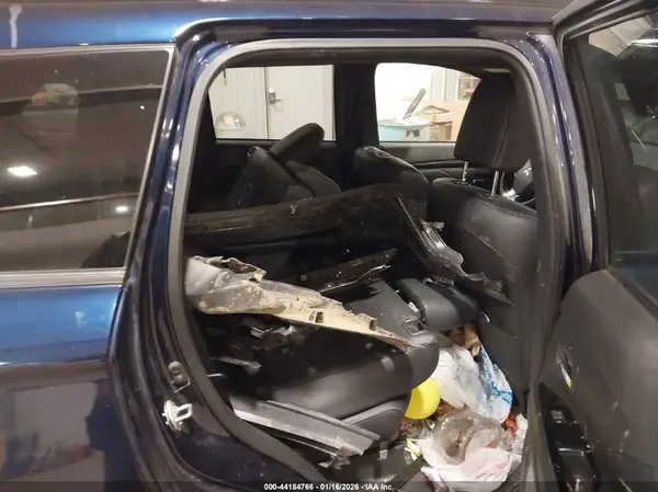 JA4AZ3A35KZ048817 2019 MITSUBISHI OUTLANDER - Image 8
