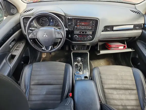 JA4AZ3A35KZ049448 2019 MITSUBISHI OUTLANDER - Image 8