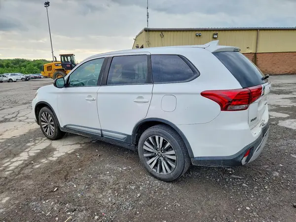 JA4AZ3A35KZ051331 2019 MITSUBISHI OUTLANDER - Image 2