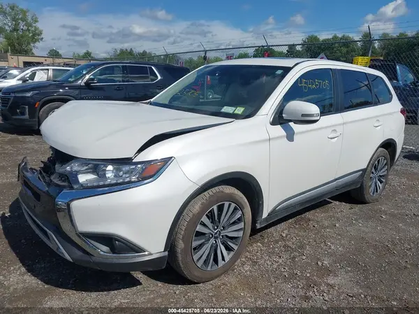 JA4AZ3A35LZ004964 2020 MITSUBISHI OUTLANDER - Image 2