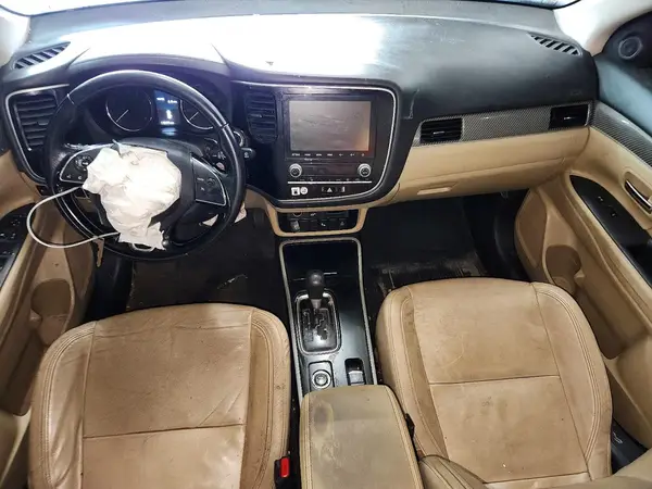 JA4AZ3A35LZ013177 2020 MITSUBISHI OUTLANDER - Image 8