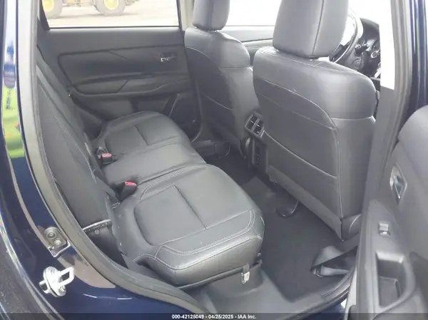 JA4AZ3A35LZ01345 2020 MITSUBISHI OUTLANDER - Image 8