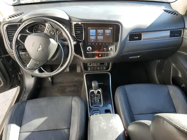 JA4AZ3A35LZ020209 2020 MITSUBISHI OUTLANDER - Image 8