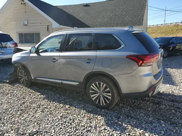 JA4AZ3A35LZ020582 2020 MITSUBISHI OUTLANDER - Image 2