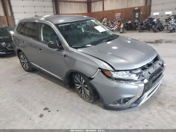 JA4AZ3A35LZ021571 2020 MITSUBISHI OUTLANDER - Image 1
