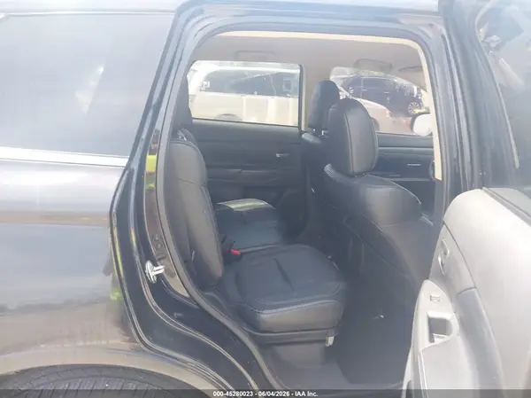 JA4AZ3A35LZ027077 2020 MITSUBISHI OUTLANDER - Image 8
