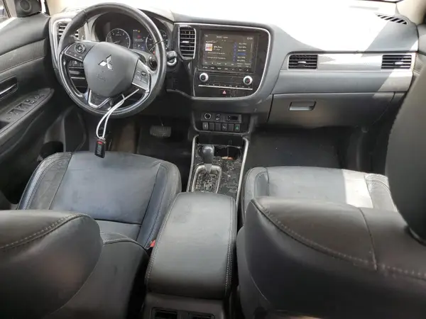 JA4AZ3A35LZ027211 2020 MITSUBISHI OUTLANDER - Image 8