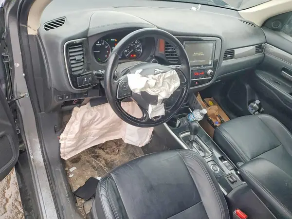 JA4AZ3A35LZ033297 2020 MITSUBISHI OUTLANDER - Image 8