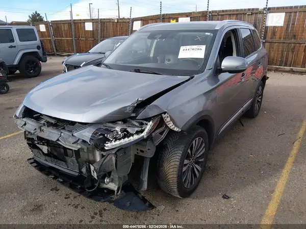 JA4AZ3A35LZ038029 2020 MITSUBISHI OUTLANDER - Image 2