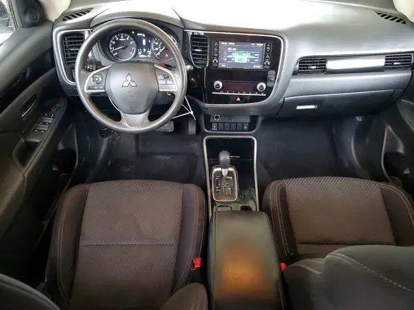 JA4AZ3A35LZ042002 2020 MITSUBISHI OUTLANDER - Image 8