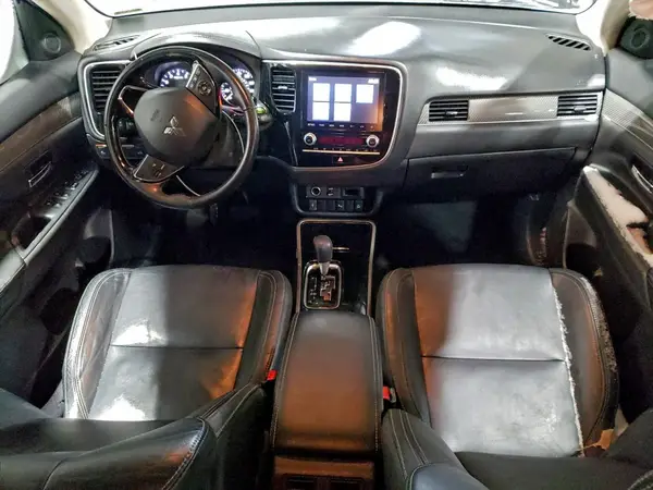 JA4AZ3A35LZ042923 2020 MITSUBISHI OUTLANDER - Image 8