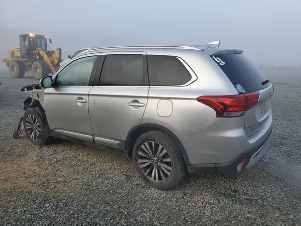 JA4AZ3A35LZ042999 2020 MITSUBISHI OUTLANDER - Image 2