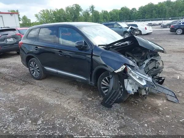 JA4AZ3A35LZ045031 2020 MITSUBISHI OUTLANDER - Image 1