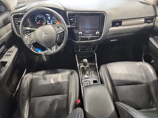 JA4AZ3A35LZ045711 2020 MITSUBISHI OUTLANDER - Image 8