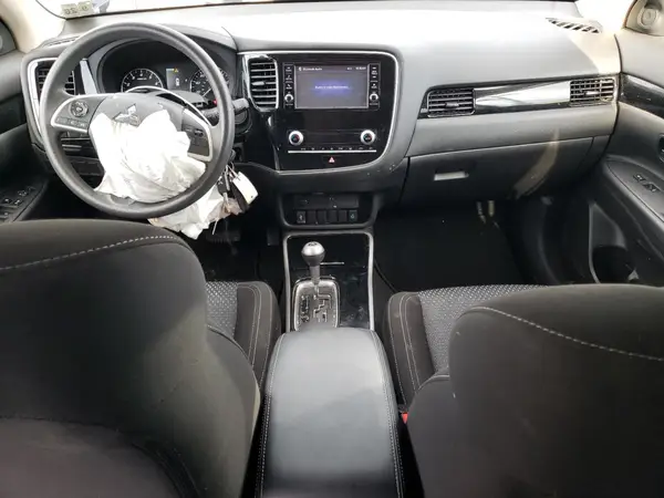 JA4AZ3A35LZ046308 2020 MITSUBISHI OUTLANDER - Image 8