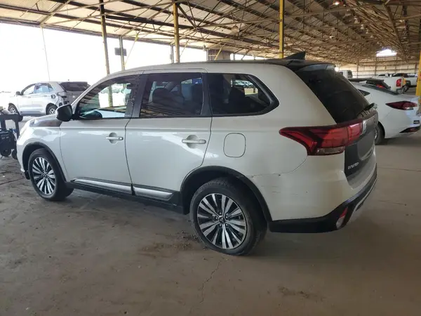 JA4AZ3A35LZ047989 2020 MITSUBISHI OUTLANDER - Image 2