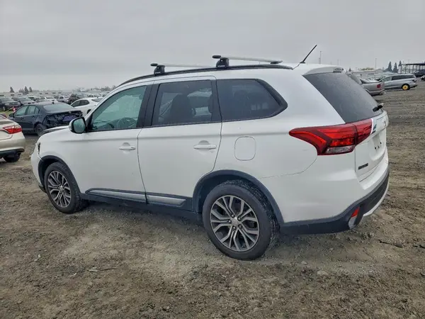 JA4AZ3A36GZ000718 2016 MITSUBISHI OUTLANDER - Image 2