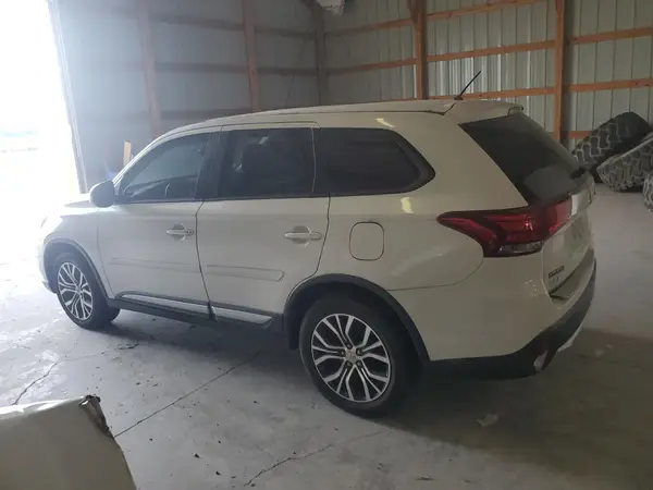 JA4AZ3A36GZ001223 2016 MITSUBISHI OUTLANDER - Image 2