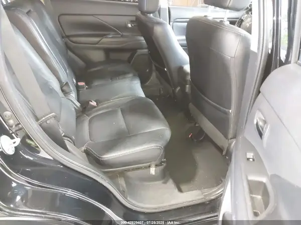 JA4AZ3A36GZ004350 2016 MITSUBISHI OUTLANDER - Image 8