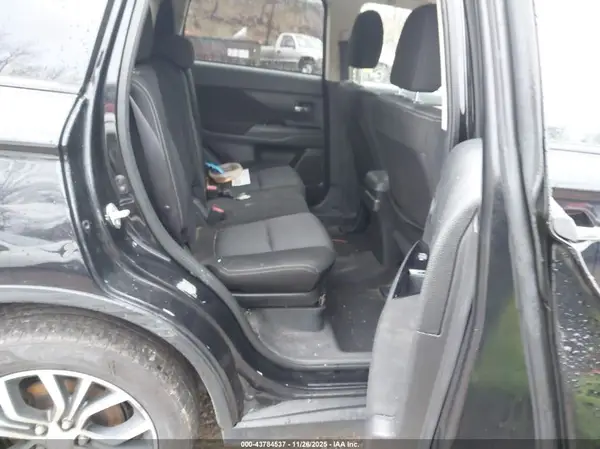 JA4AZ3A36GZ004655 2016 MITSUBISHI OUTLANDER - Image 8