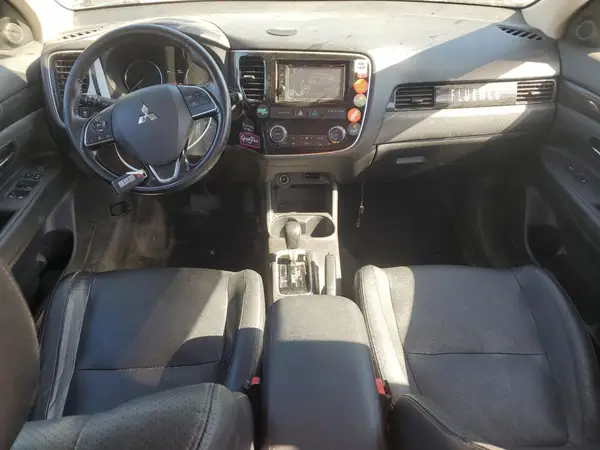 JA4AZ3A36GZ007751 2016 MITSUBISHI OUTLANDER - Image 8