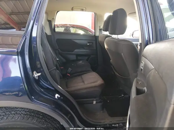 JA4AZ3A36GZ009063 2016 MITSUBISHI OUTLANDER - Image 8