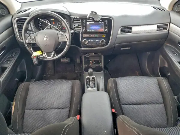 JA4AZ3A36GZ009645 2016 MITSUBISHI OUTLANDER - Image 8