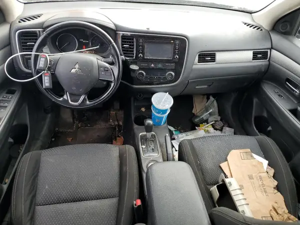 JA4AZ3A36GZ010312 2016 MITSUBISHI OUTLANDER - Image 8
