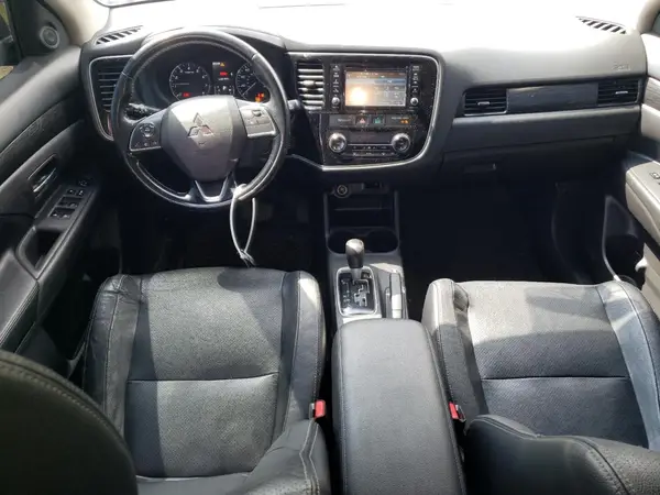JA4AZ3A36GZ013856 2016 MITSUBISHI OUTLANDER - Image 8