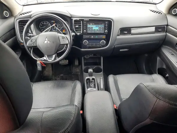 JA4AZ3A36GZ014988 2016 MITSUBISHI OUTLANDER - Image 8