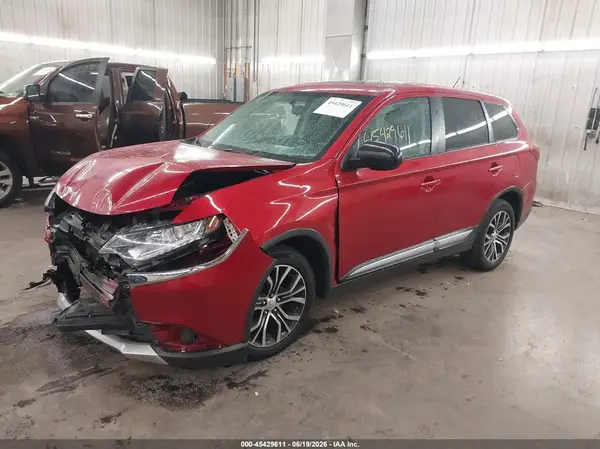 JA4AZ3A36GZ016613 2016 MITSUBISHI OUTLANDER - Image 2