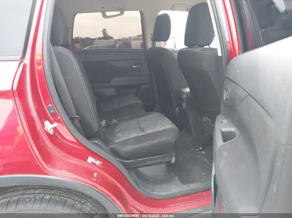 JA4AZ3A36GZ016921 2016 MITSUBISHI OUTLANDER - Image 8