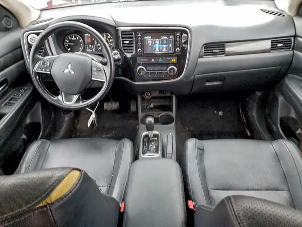 JA4AZ3A36GZ023772 2016 MITSUBISHI OUTLANDER - Image 8