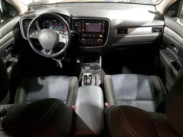 JA4AZ3A36GZ025411 2016 MITSUBISHI OUTLANDER - Image 8