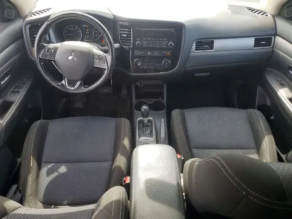 JA4AZ3A36GZ026350 2016 MITSUBISHI OUTLANDER - Image 8