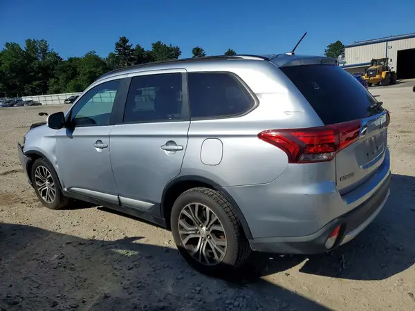 JA4AZ3A36GZ035582 2016 MITSUBISHI OUTLANDER - Image 2