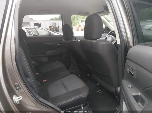 JA4AZ3A36GZ036442 2016 MITSUBISHI OUTLANDER - Image 8