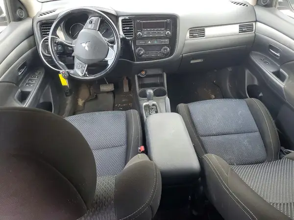 JA4AZ3A36GZ037848 2016 MITSUBISHI OUTLANDER - Image 8